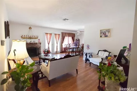 1724 Duncan Dr, Tracy, CA 95376 photo 3
