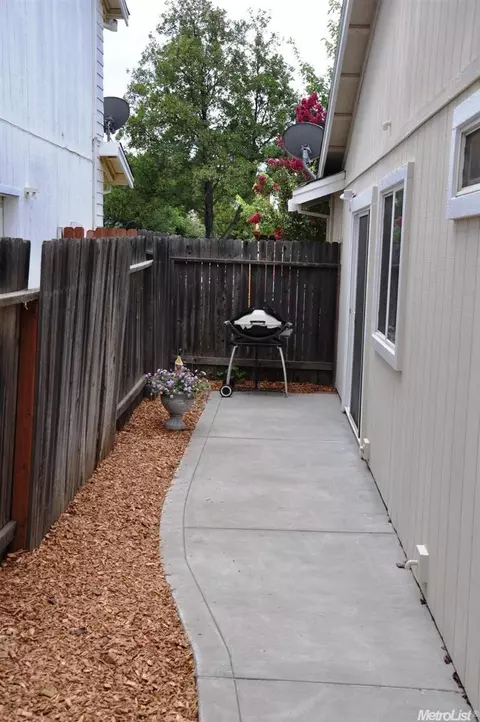 2607 Albany Ave, Davis, CA 95618 photo 14
