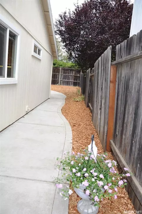 2607 Albany Ave, Davis, CA 95618 photo 13