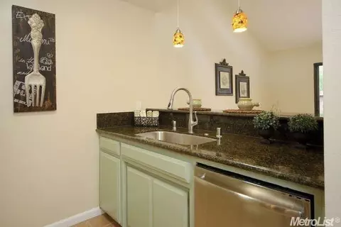 752 Bianco, Davis, CA 95616 photo 9