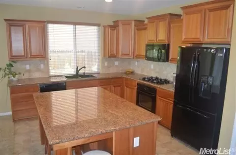 788 Newton Ct, Merced, CA 95348 photo 3