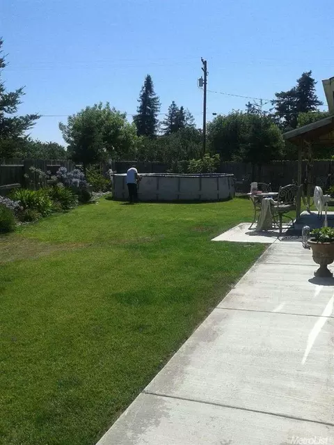 4927 Delphina Ct, Keyes, CA 95328 photo 2