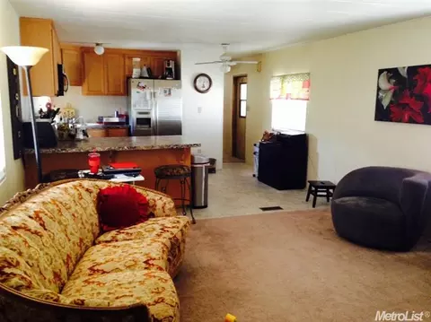 3041 Holiday Ln, Modesto, CA 95350 photo 6