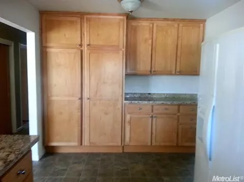 822 Baker Dr, Ripon, CA 95366 photo 3