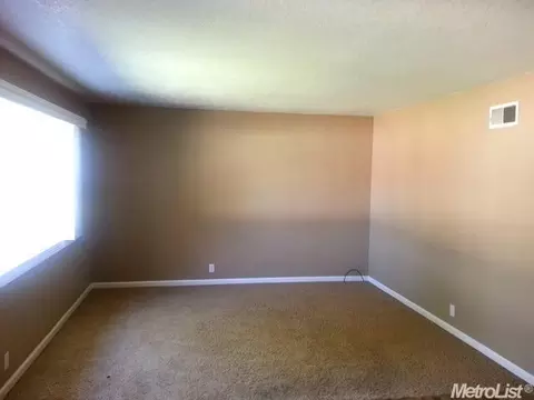 822 Baker Dr, Ripon, CA 95366 photo 5