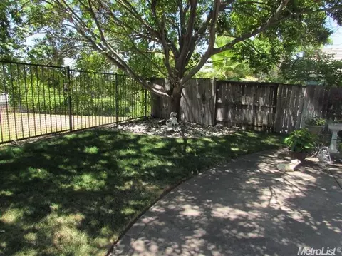 2906 Cameron Dr, Rocklin, CA 95765 photo 22
