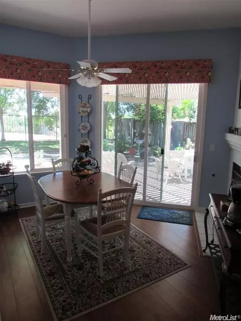 2906 Cameron Dr, Rocklin, CA 95765 photo 8