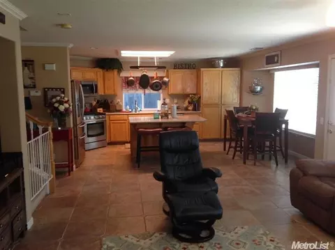 923 Rolling Oak Ct, Modesto, CA 95351 photo 4