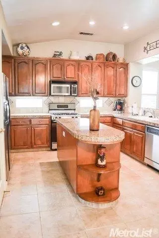 1886 Gallen Ct, Manteca, CA 95337 photo 9