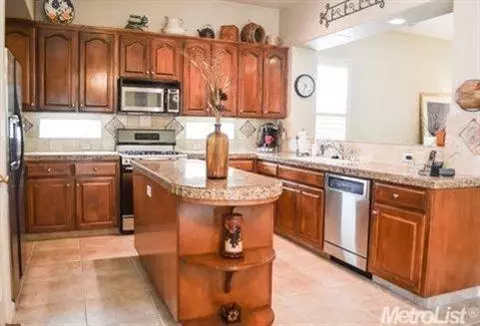 1886 Gallen Ct, Manteca, CA 95337 photo 8