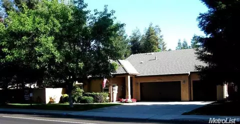 1725 E Tuolumne Rd, Turlock, CA 95382 photo 2