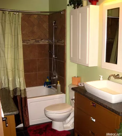1725 E Tuolumne Rd, Turlock, CA 95382 photo 11