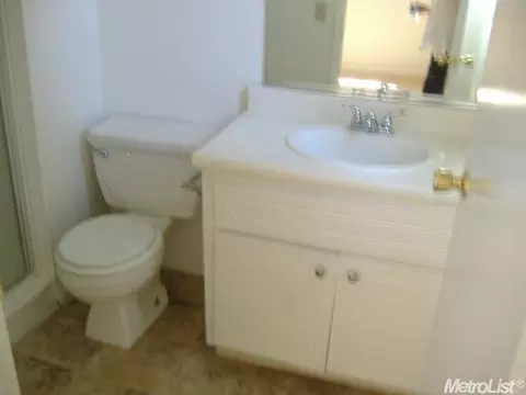 224 Tyler St, Patterson, CA 95363 photo 2
