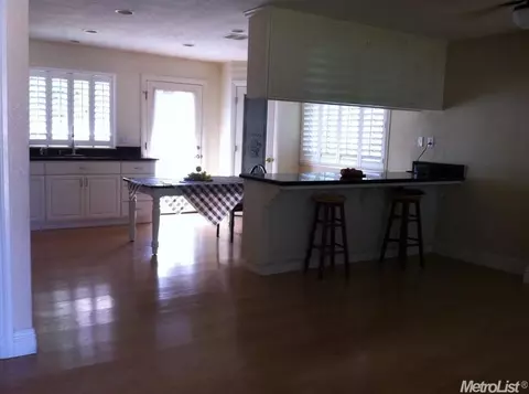 755 Chestnut Ave, Tracy, CA 95376 photo 2