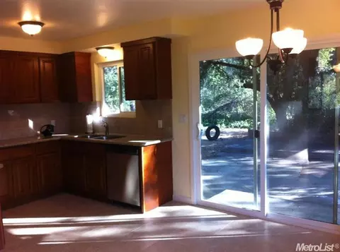 2673 Morrene Dr, Placerville, CA 95667 photo 3