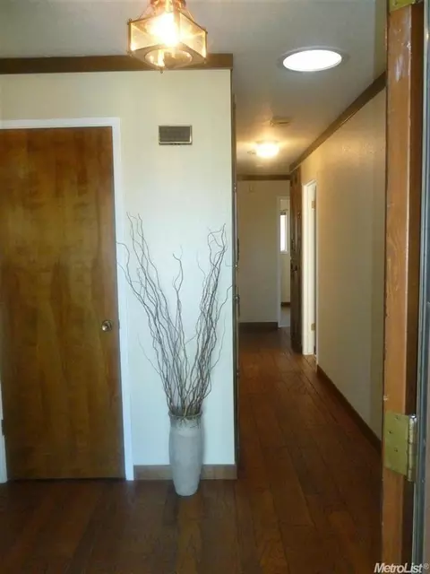 1008 Gorham Ave, Modesto, CA 95355 photo 5