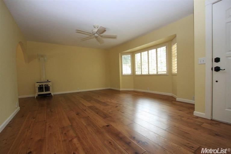 929 Bartlett Ave, Placerville, CA 95667 photo 2