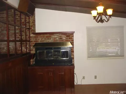 498 Sycamore, Gustine, CA 95322 photo 4