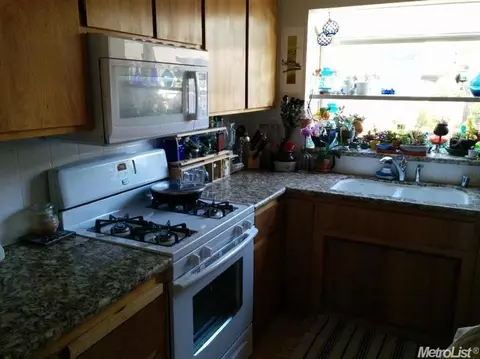 3169 Newport Ter, Davis, CA 95618 photo 2