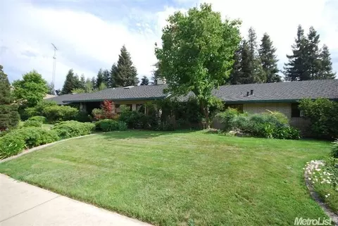1412 River Oaks Dr, Modesto, CA 95356 photo 1
