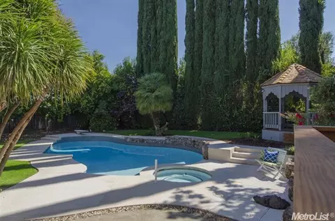 4926 Kipling Dr, Carmichael, CA 95608 photo 1