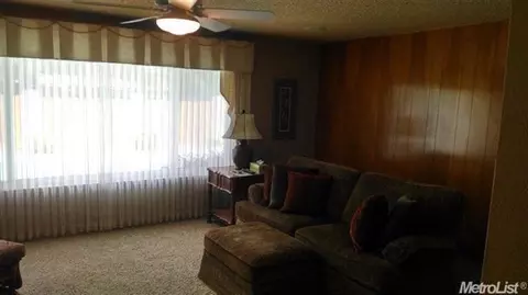 405 E Rumble Rd, Modesto, CA 95350 photo 2