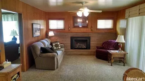 405 E Rumble Rd, Modesto, CA 95350 photo 4