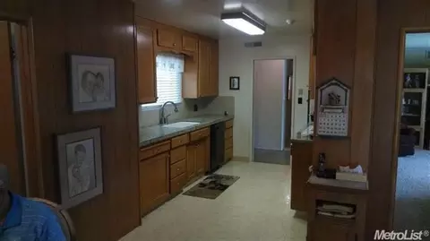 405 E Rumble Rd, Modesto, CA 95350 photo 5