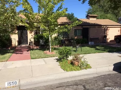 1558 Wall St, Tracy, CA 95376 photo 1