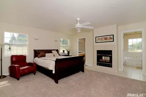 9284 Cherry Ave, Orangevale, CA 95662 photo 12