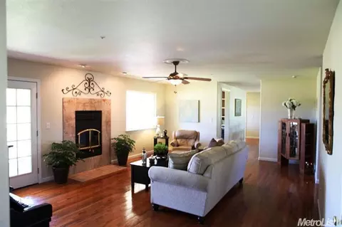 9284 Cherry Ave, Orangevale, CA 95662 photo 11