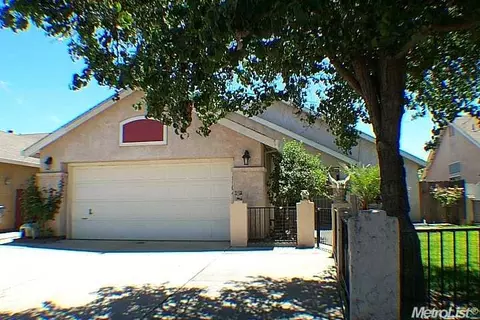 1304 Beringer Ct, Modesto, CA 95358 photo 1