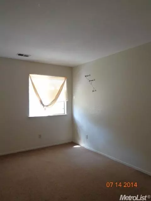 1020 Fall River Dr, Modesto, CA 95351 photo 8