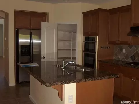 2912 Millenium Pl, Modesto, CA 95355 photo 9