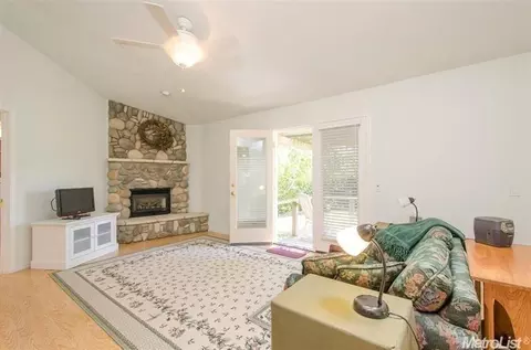 3831 Hillgrove Way, Carmichael, CA 95608 photo 19
