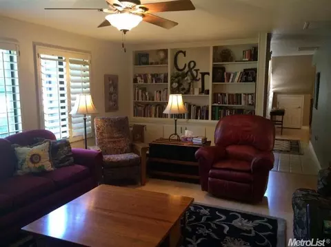2438 Bluegrass Ln, Merced, CA 95340 photo 7