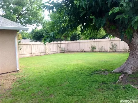 1820 Norman Way, Modesto, CA 95350 photo 3