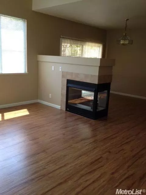 651 Blanefield Ct, Folsom, CA 95630 photo 2