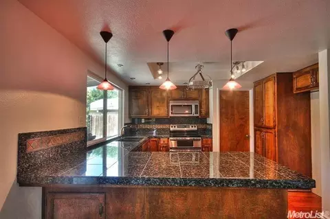 605 Avanel Dr, Modesto, CA 95356 photo 7