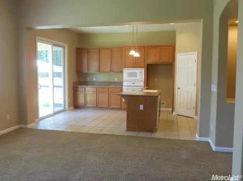 2087 Derrick Ave, Manteca, CA 95337 photo 18