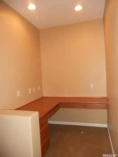 2087 Derrick Ave, Manteca, CA 95337 photo 9