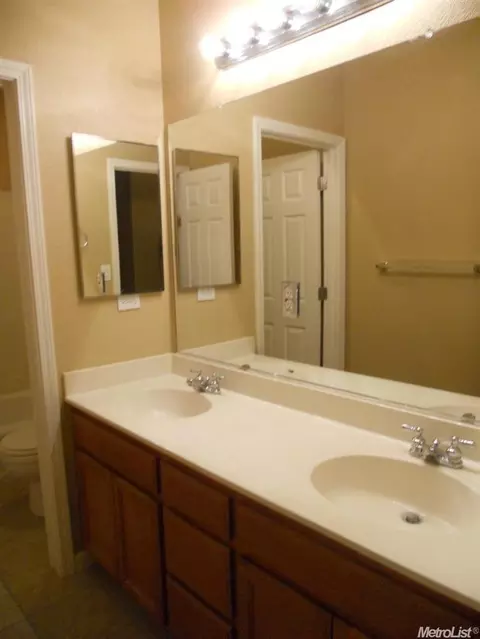 2087 Derrick Ave, Manteca, CA 95337 photo 10