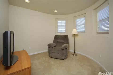 3831 Gresham Ln, Sacramento, CA 95835 photo 16