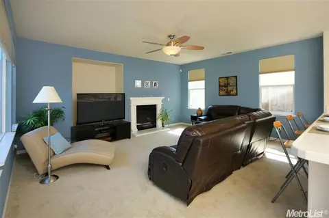 3831 Gresham Ln, Sacramento, CA 95835 photo 9