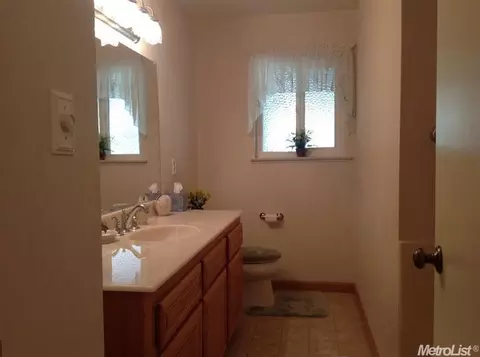6412 Sandstone St, Carmichael, CA 95608 photo 10