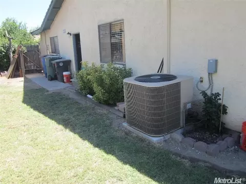 1233 Windsor Pl, Manteca, CA 95336 photo 13