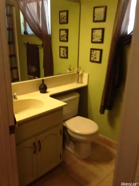 1233 Windsor Pl, Manteca, CA 95336 photo 8