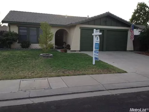 1233 Windsor Pl, Manteca, CA 95336 photo 1
