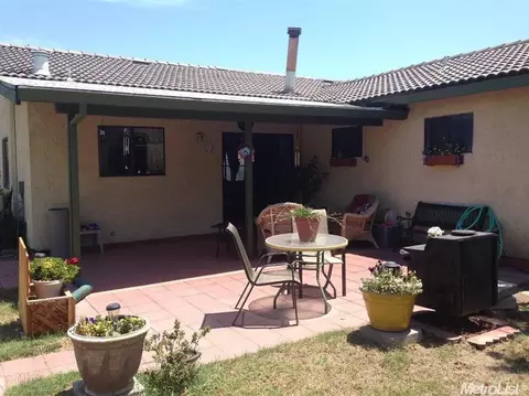1233 Windsor Pl, Manteca, CA 95336 photo 2