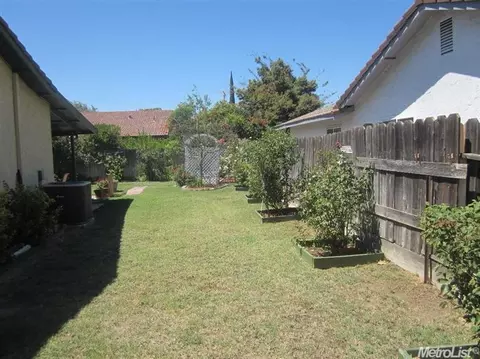 1233 Windsor Pl, Manteca, CA 95336 photo 12